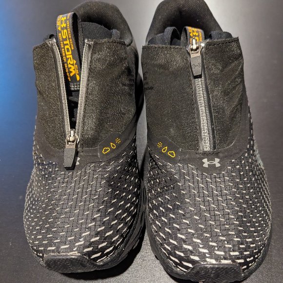 Under Armour Waterproof Running Shoes for men. Size US 8. - Picture 1 of 9